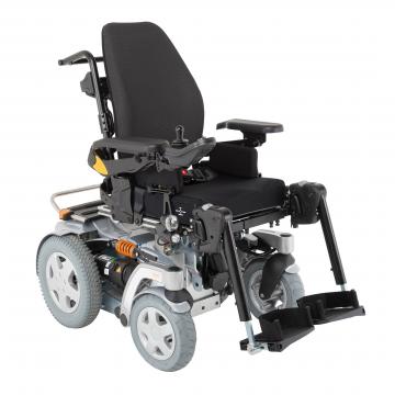  Silla de ruedas eléctrica Invacare Storm 4 X-Plore con tracción trasera y suspensión en las 4 ruedas