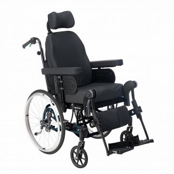 Silla de ruedas de posicionamiento Invacare Rea Azalea. Basculación de asiento con transferencia de peso hasta 25º y una reclinación del respaldo de 30º. 