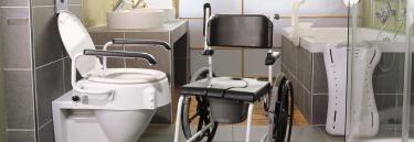 Silla de ducha y wc Invacare Cascade H243. Respaldo y asiento acolchado