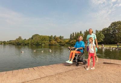 Silla de ruedas eléctricas de chasis plegable Silla de ruedas eléctricas de chasis plegable