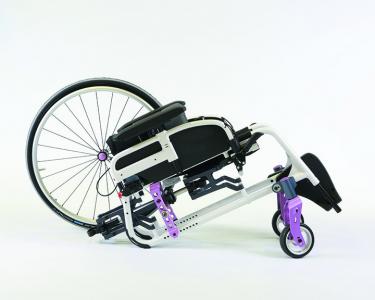 Silla de ruedas manual plegable Invacare Action 5. Sistema de plegado en forma de H