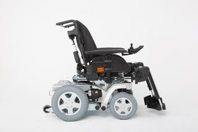 Silla de ruedas eléctrica Invacare Storm 4  de trancción trasera con basculación