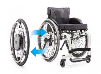 Dispositivo de ayuda a la propulsión Invacare Alber E-motion para sillas de ruedas manuales.