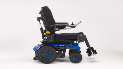 Silla de ruedas eléctrica Invacare AVIVA RX20 con propulsión trasera y electrónica Linx