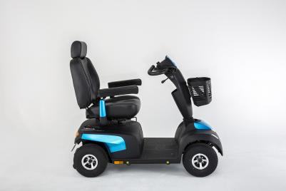 Invacare Scooter eléctrico Comet Alpine para conducir por todo tipo de terrenos. Suspensión de asiento y elevación eléctrica. 