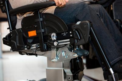 Silla de ruedas eléctrica Invacare Storm 4  de trancción trasera con basculación