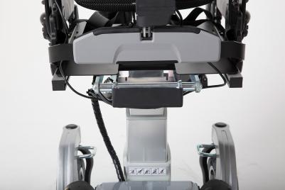  Silla de ruedas eléctrica Invacare Storm 4 X-Plore con tracción trasera y suspensión en las 4 ruedas