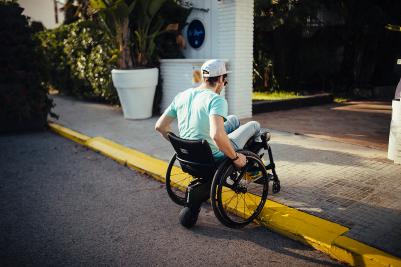 Invacare Alber SMOOV One dispositivo electrónico de ayuda a la propulsión para sillas de ruedas manuales